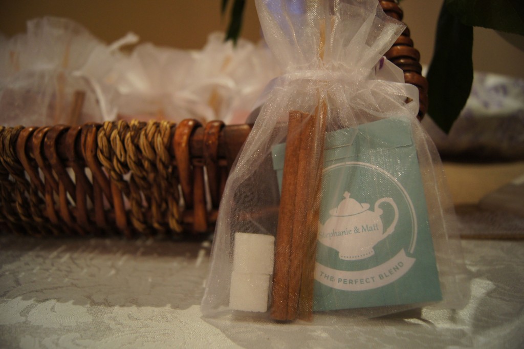 Take away tea favours with orange pekoe tea, sugar cubes, cinnamon stick and a honey stick! 